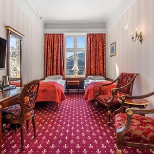 Standard Zimmer mit zwei Einzelbetten
